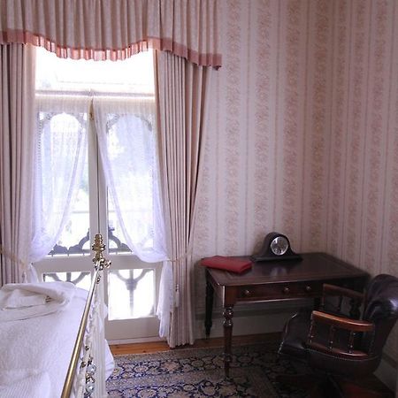 Bed and Breakfast Palm House Молдон Экстерьер фото