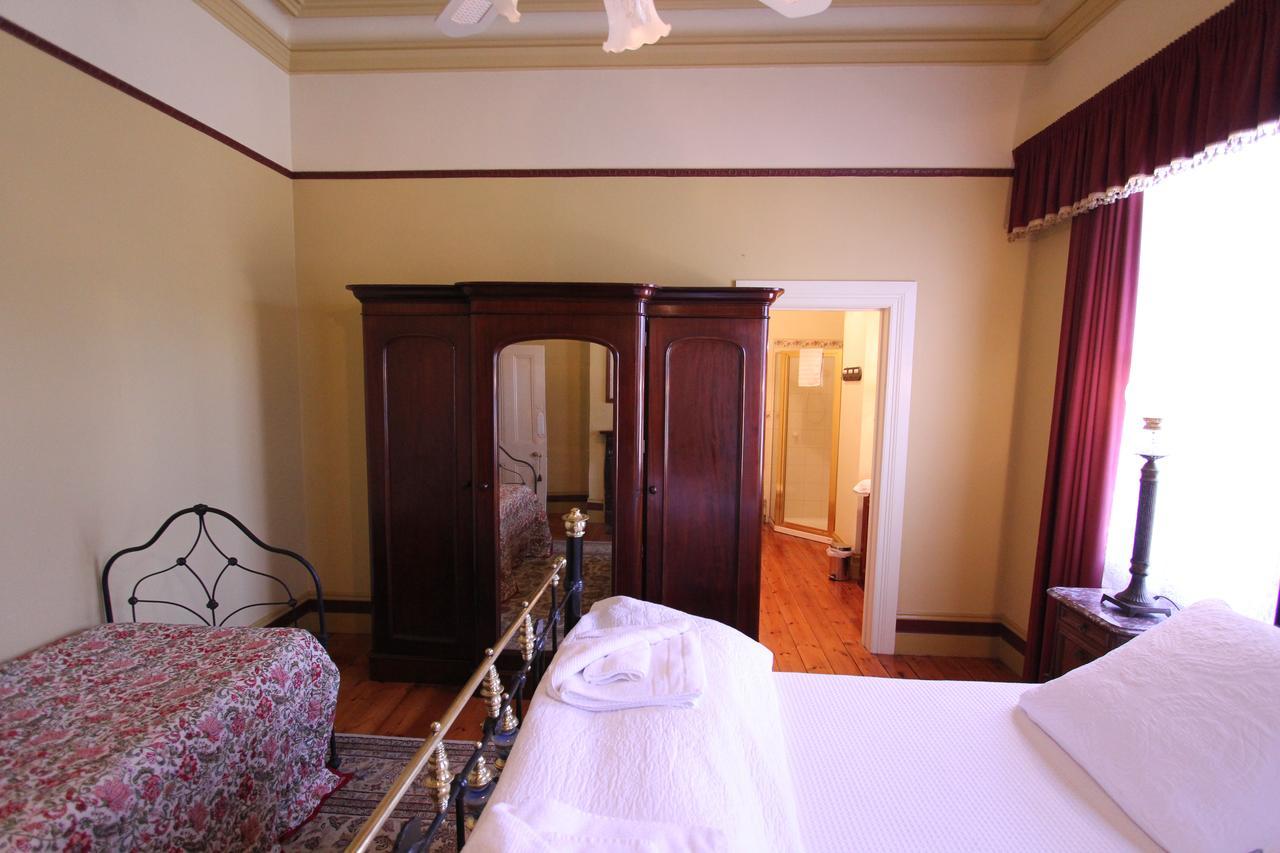 Bed and Breakfast Palm House Молдон Экстерьер фото