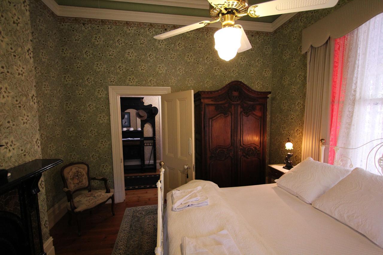 Bed and Breakfast Palm House Молдон Экстерьер фото
